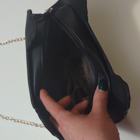 Remote control crossbody bag - Picture 2 of 2